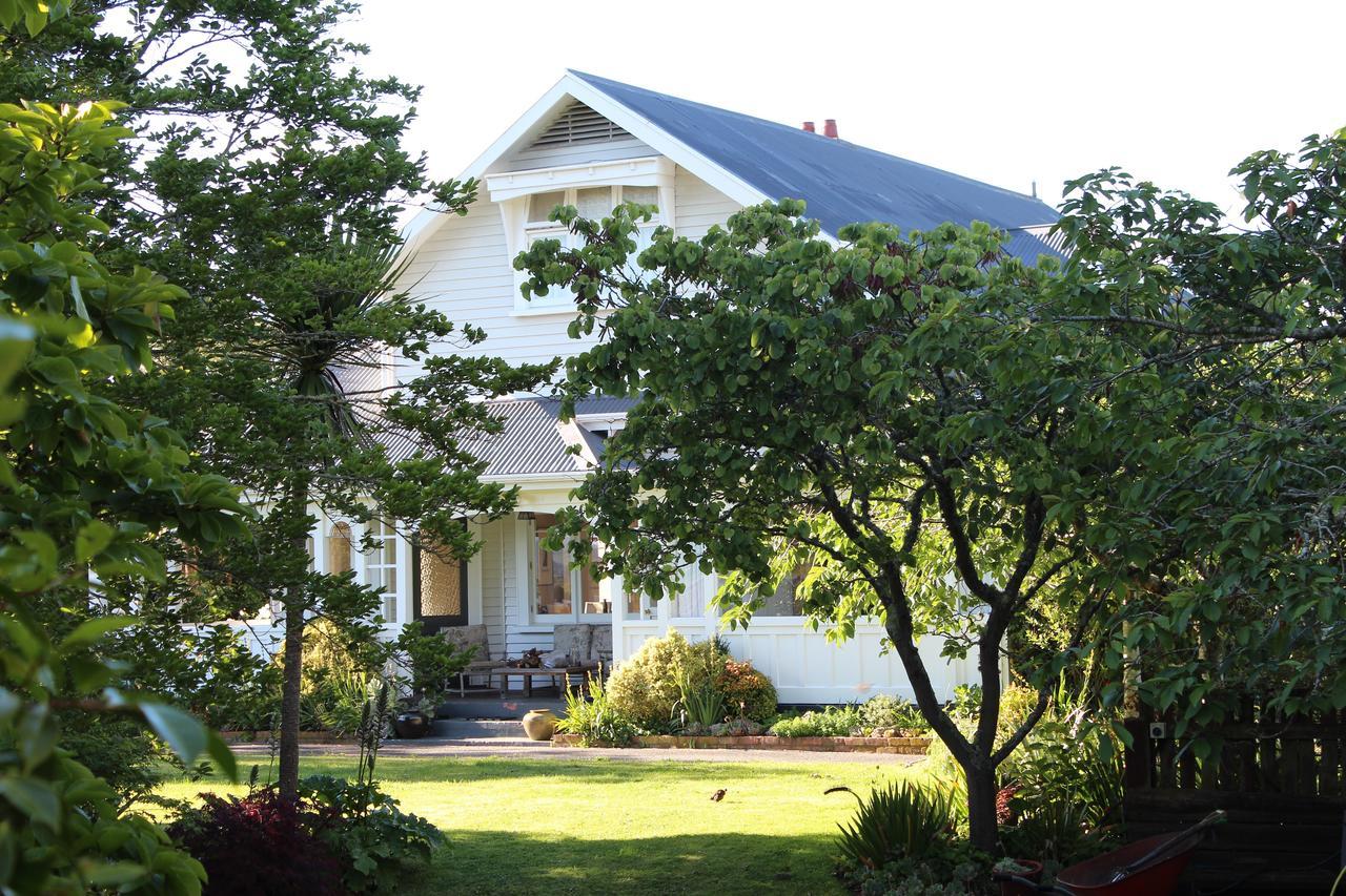 Browns Boutique Bed And Breakfast Уонгануи Экстерьер фото
